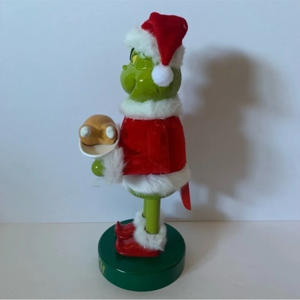 NWT. DR. SEUSS Grinch 11” Wooden Nutcracker